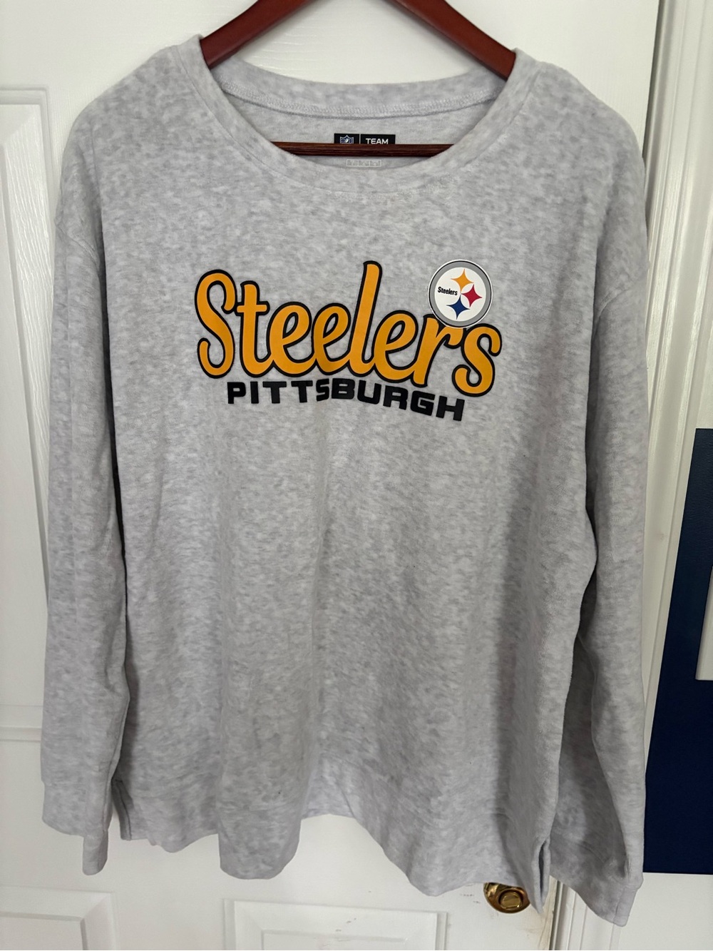Team Pittsburgh Steelers Light Gray Crewneck with Gold Script